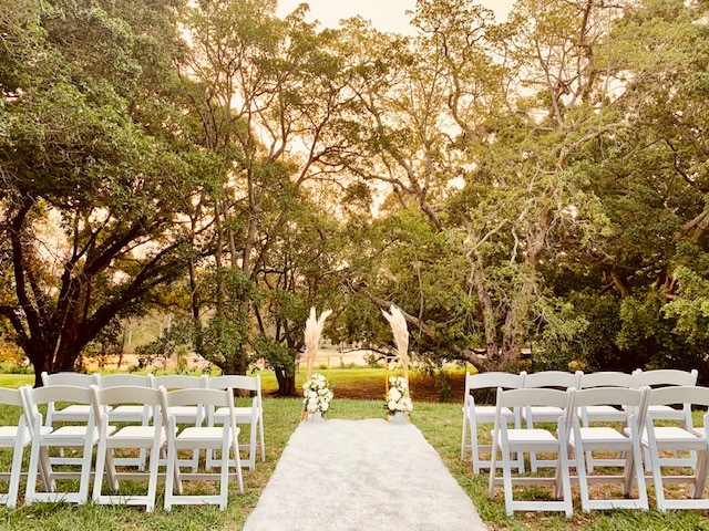 Sherwood Arboretum wedding ceremony