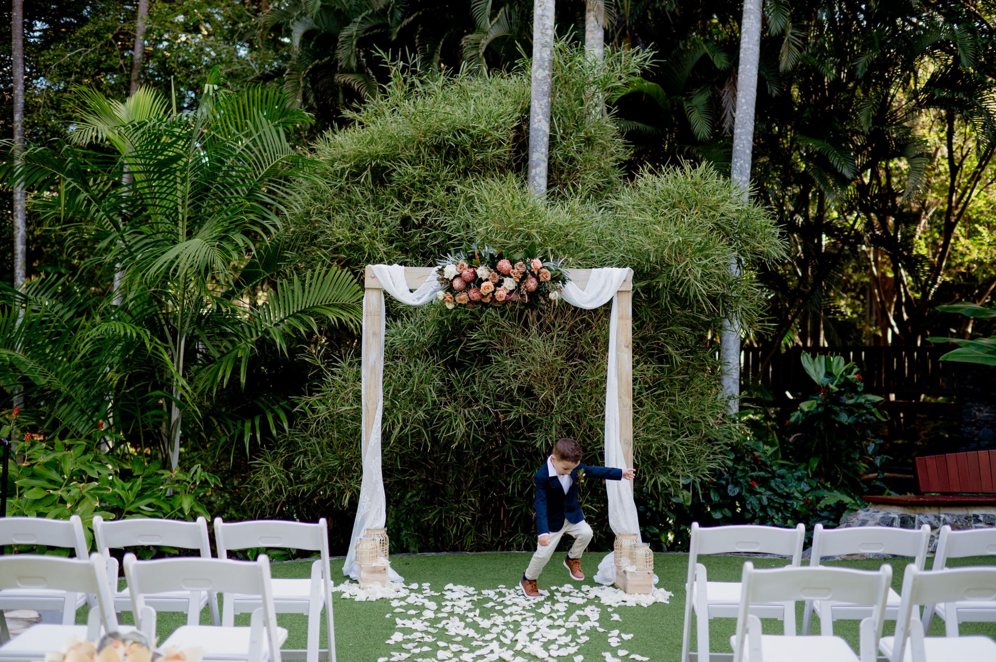 Mt Coot-tha garden wedding decor