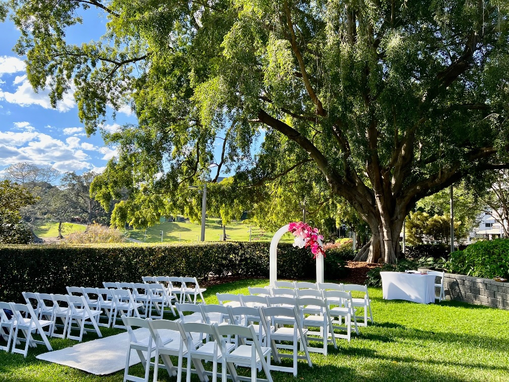 wedding arch Roma Street Park