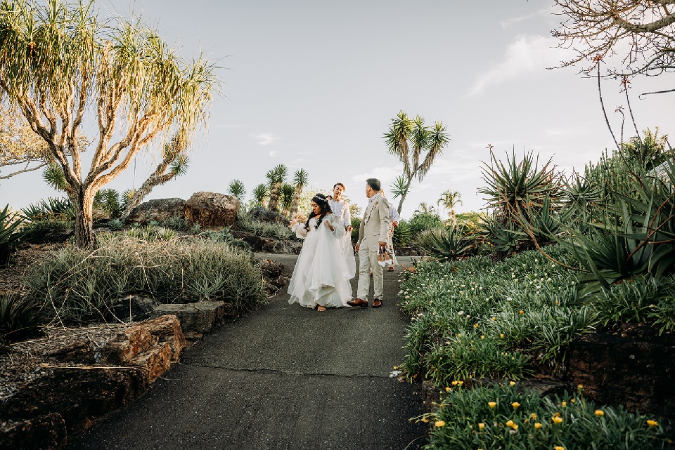 wedding photography Mt Coot-tha