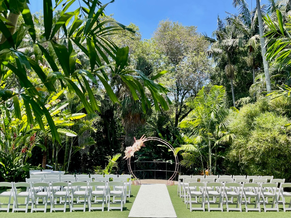 circle wedding arbor