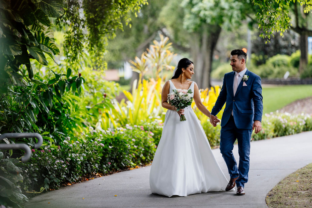 wedding photography Roma Street Park