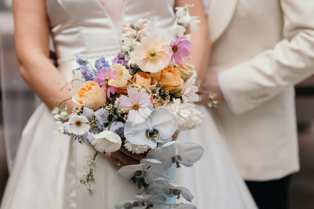 pastel wedding flowers