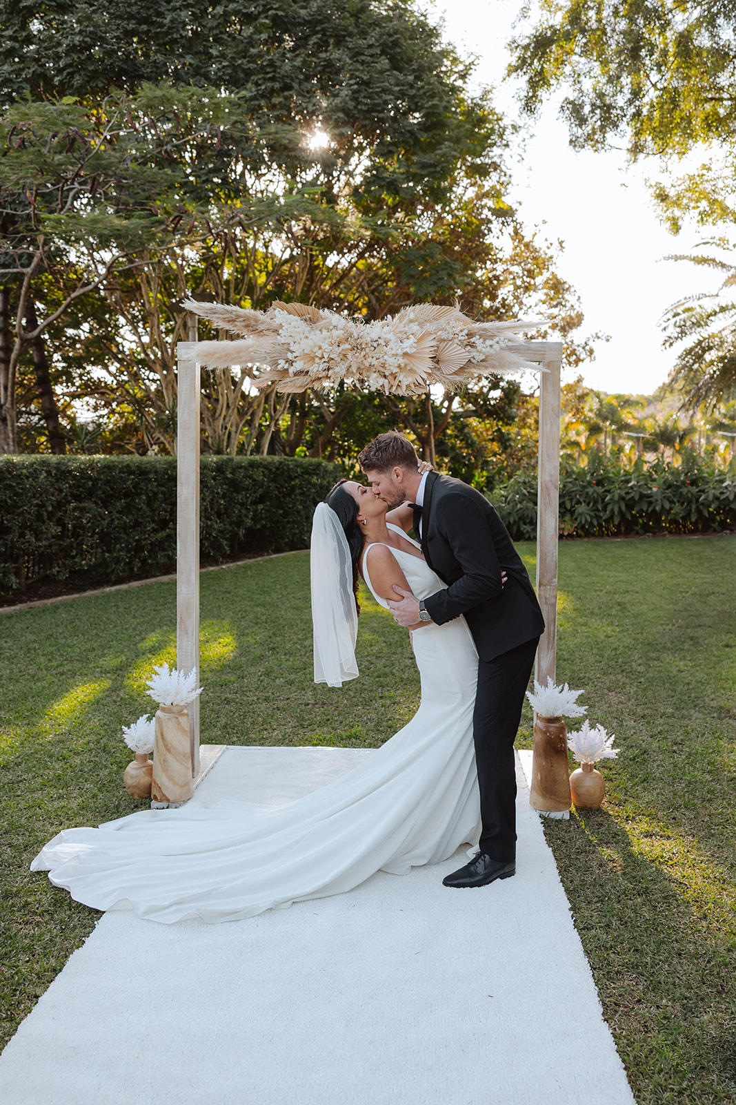 wedding kiss