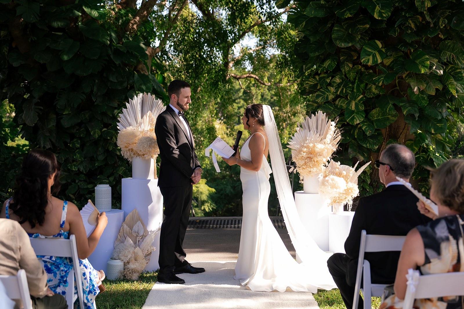 white outdoor wedding decor ideas