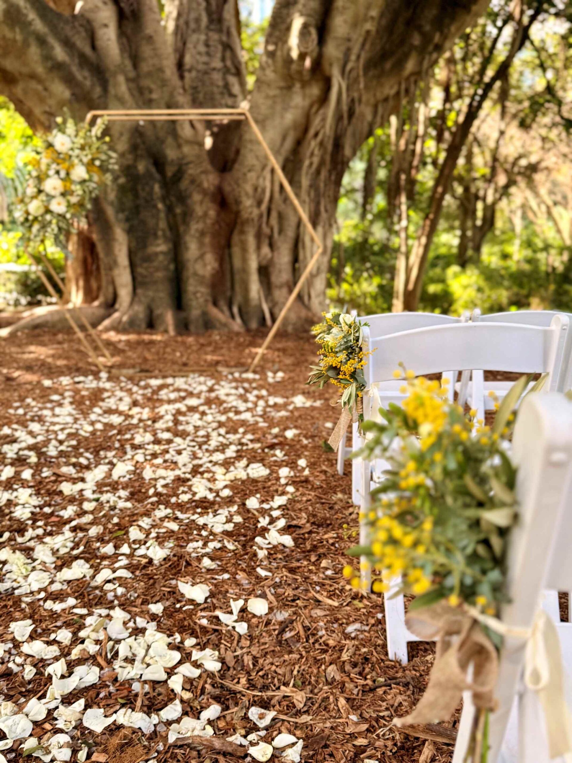 Aisle chair flowers