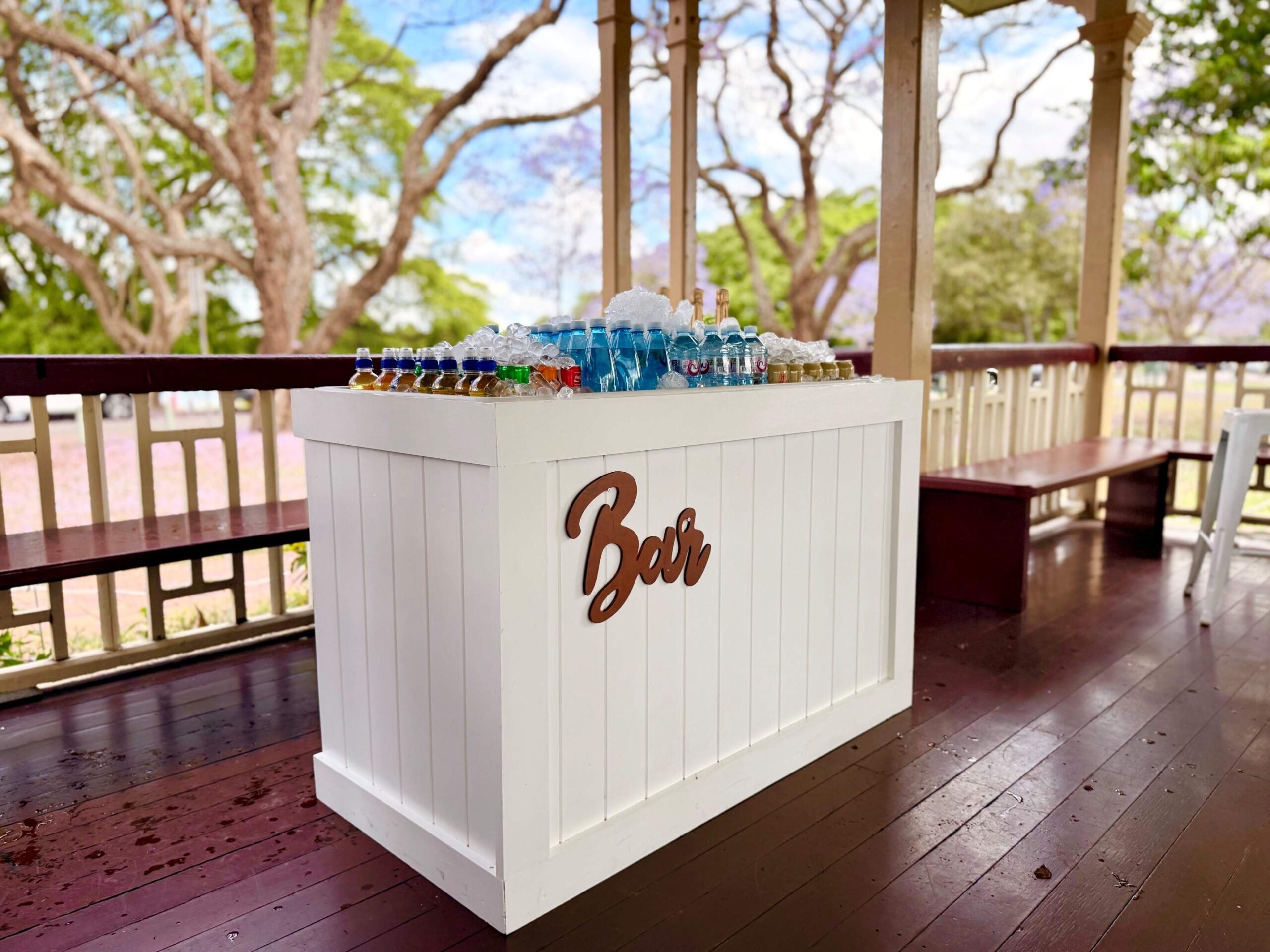 wedding drink bar in rotunda